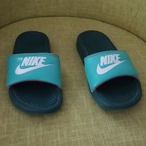 Slide sandals